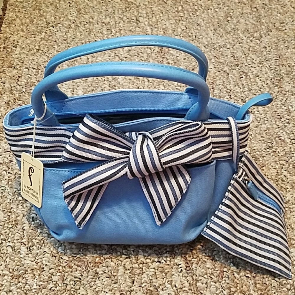 f by fortuna Valentino Canvas Purse. - Picture 1 of 8